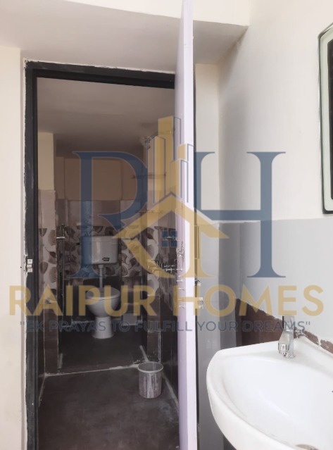 2BHK RESIDENTIAL FLAT AVAILABLE IN AWADHPURI COLONY .