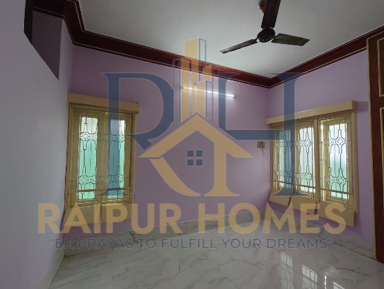 RESIDENTIAL  HOUSE AVAILABLE IN PACHPEDI NAKA