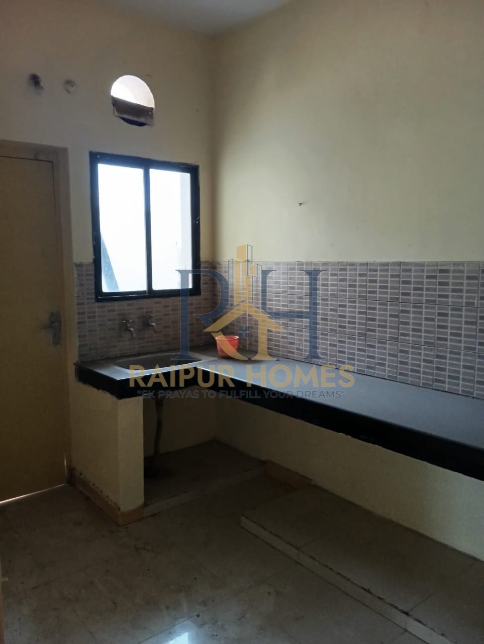 2 BHK RESIDENTIAL FLAT AVAILABLE IN AMLIDIH