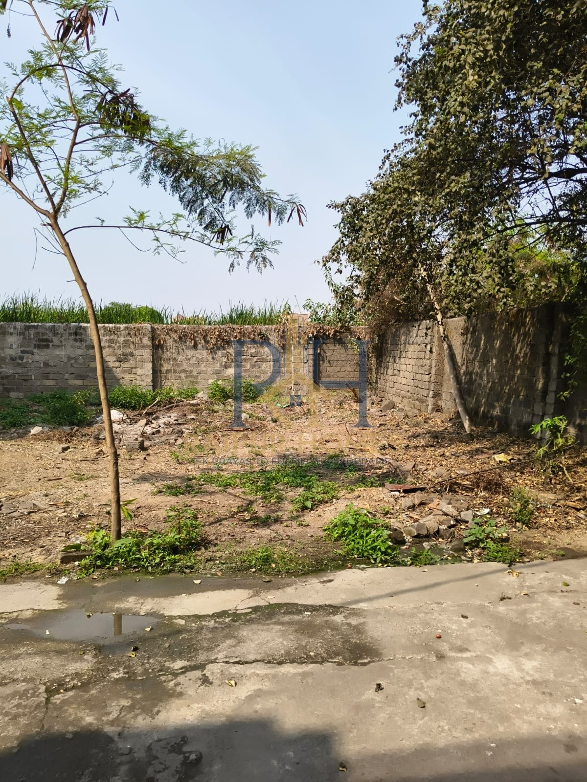 RESIDENTIAL PLOT AVAILABLE IN KABIR NAGAR