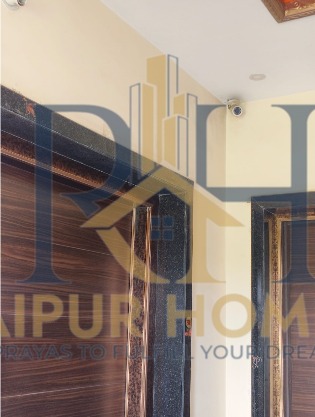 COMMERCIAL SHOP AVAILABLE IN MOWA