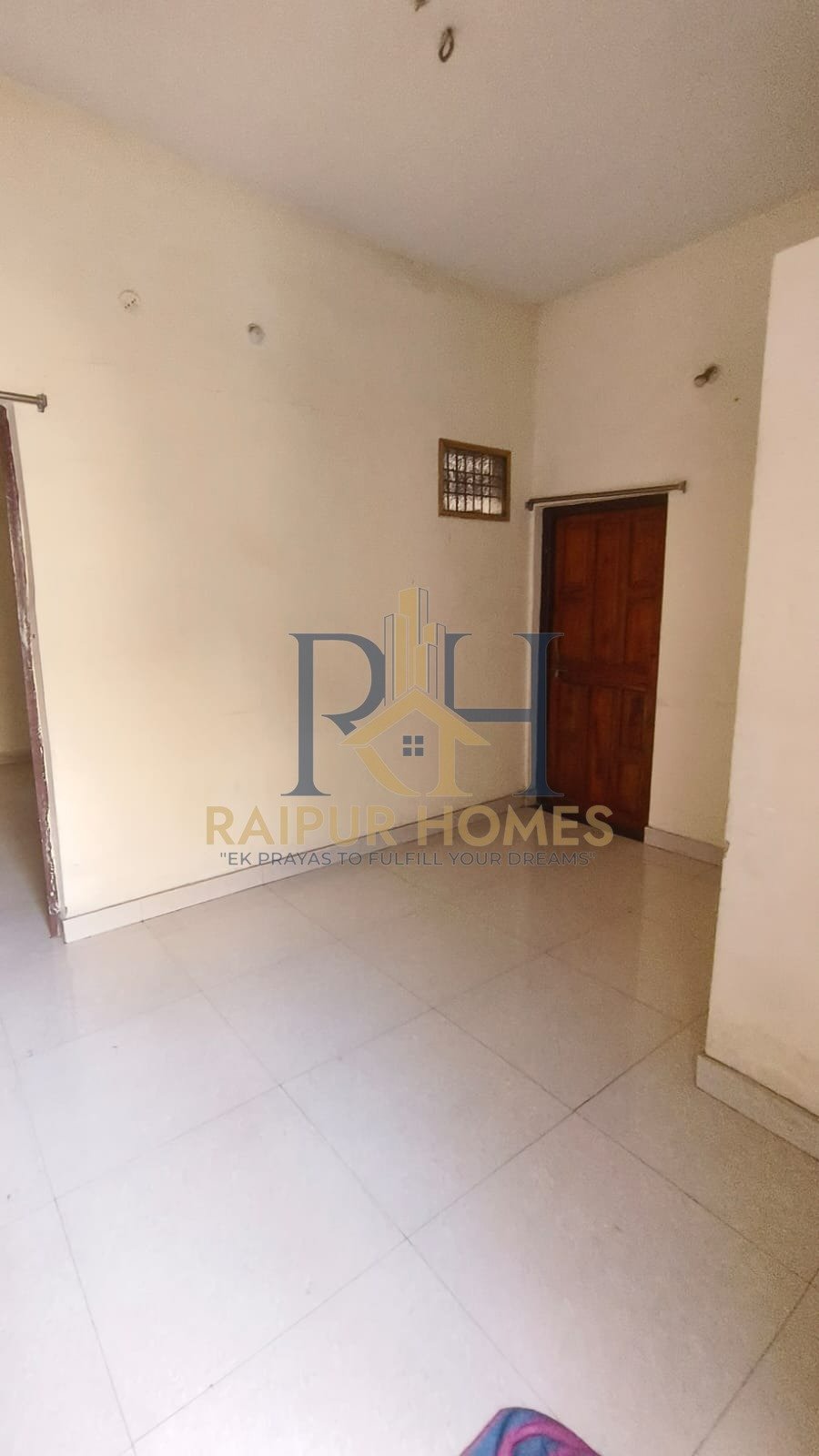 5 BHK RESIDENTIAL HOUSE AVAILABLE IN GUDHIYARI