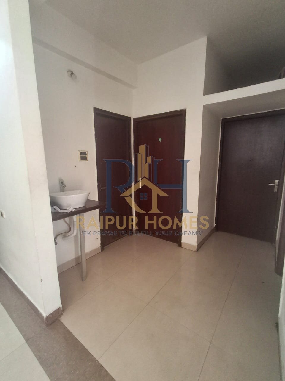 2 BHK RESIDENTIAL FLAT AVAILABLE IN TELIBANDHA