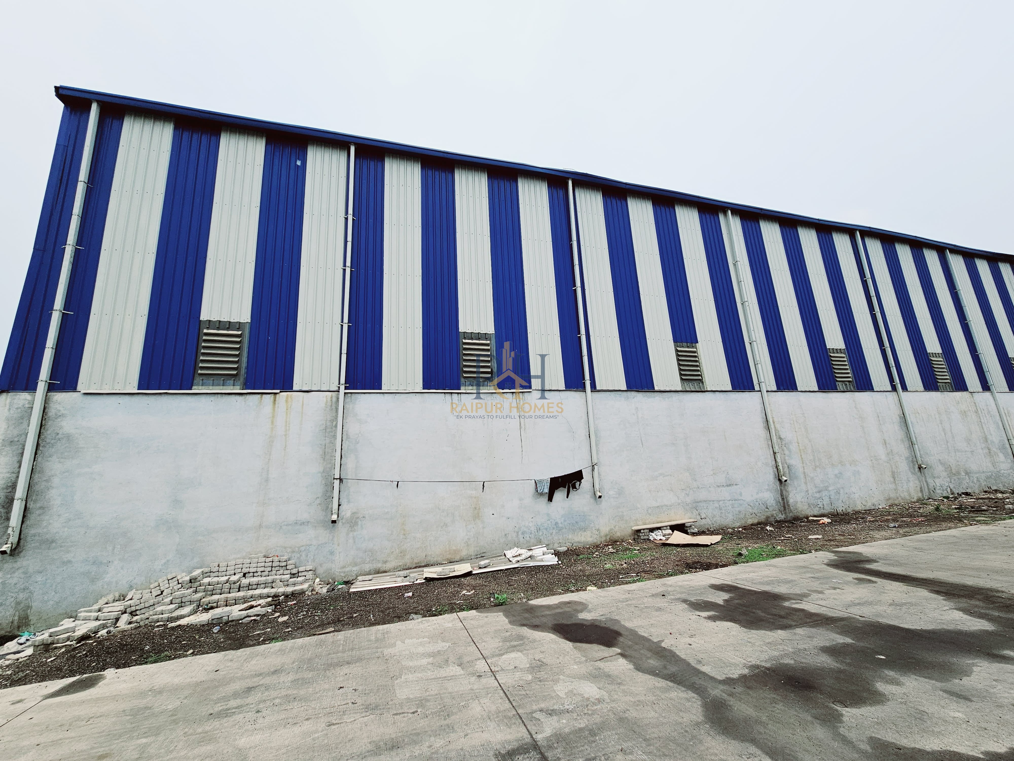 COMMERCIAL WAREHOUSE AVAILABLE IN GUMA