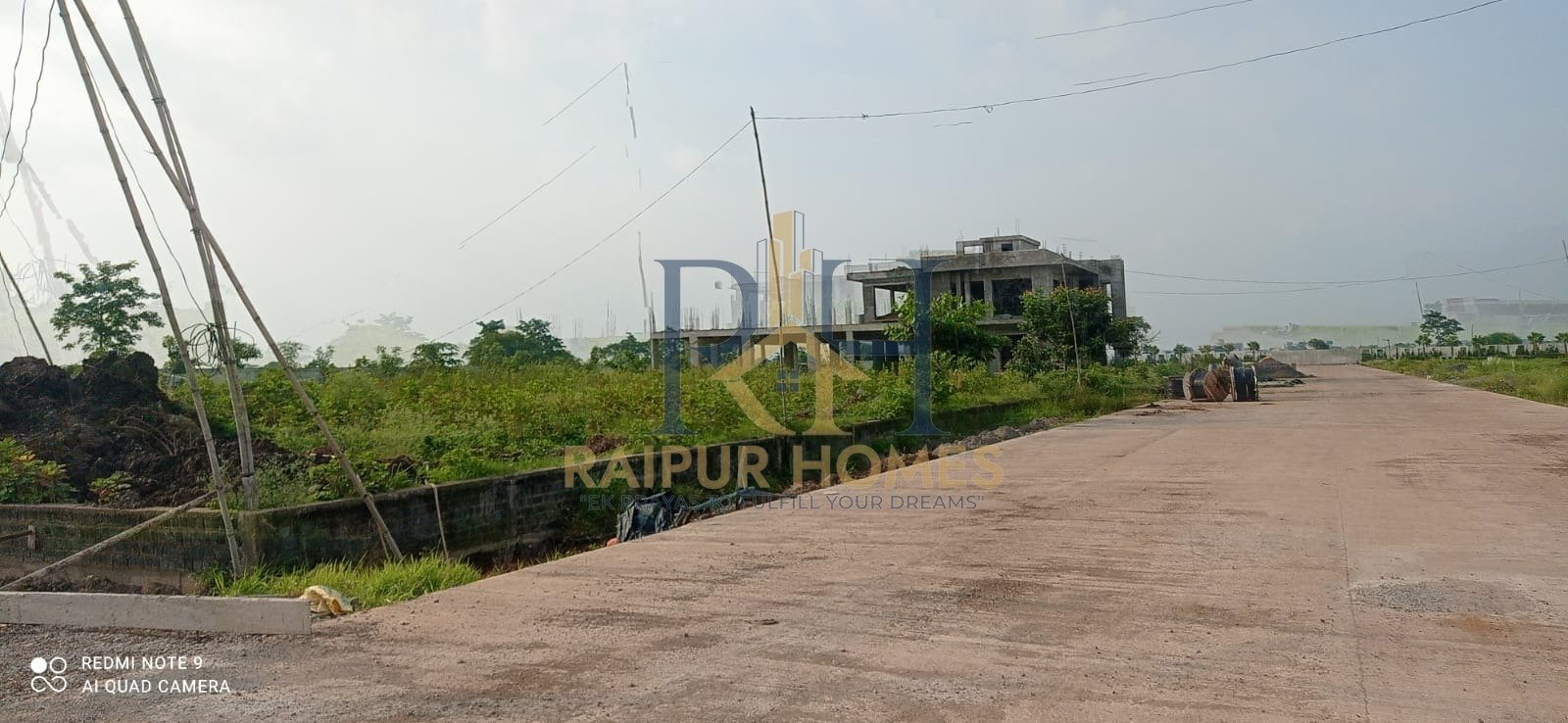 RESIDENTIAL PLOT AVAILABLE IN OLD DHAMTARI ROAD