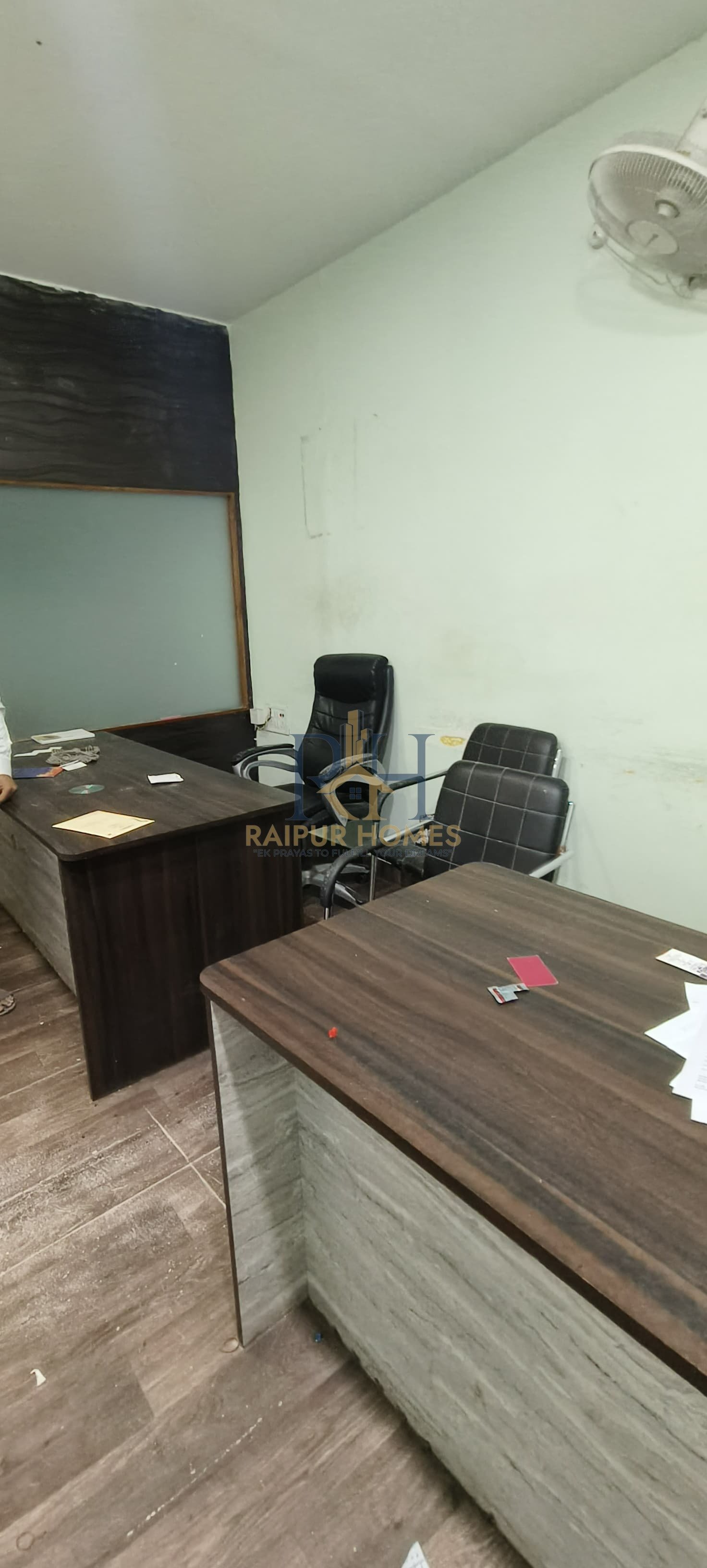 COMMERCIAL SHOP AVAILABLE NEAR IN RAIPURA