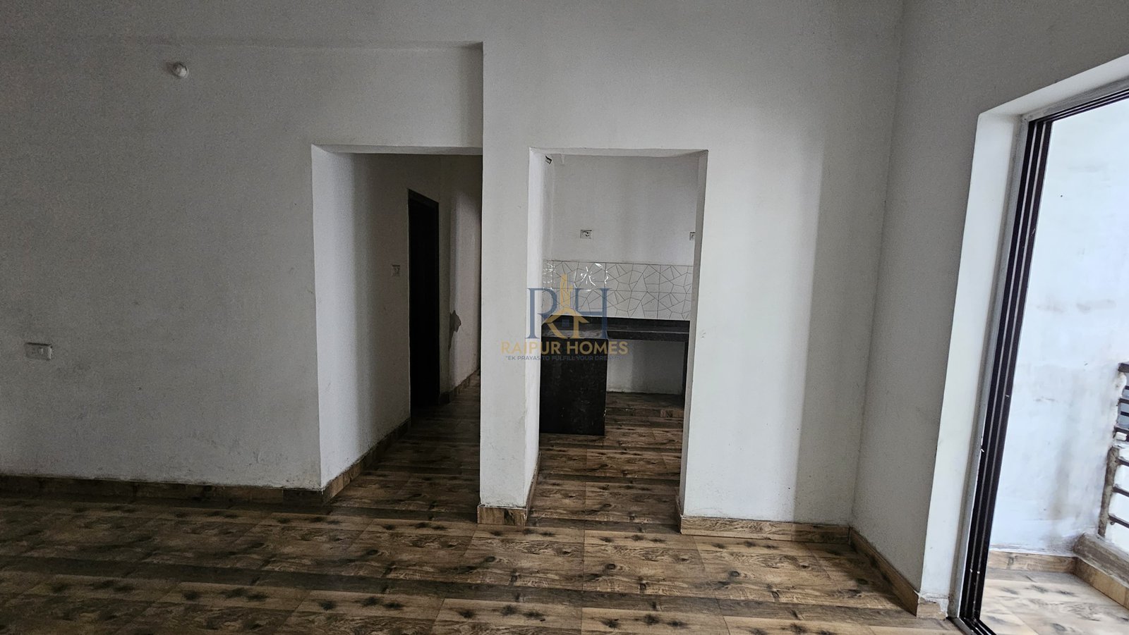 3 BHK RESIDENTIAL FLAT AVAILABLE IN GUDHIYARI