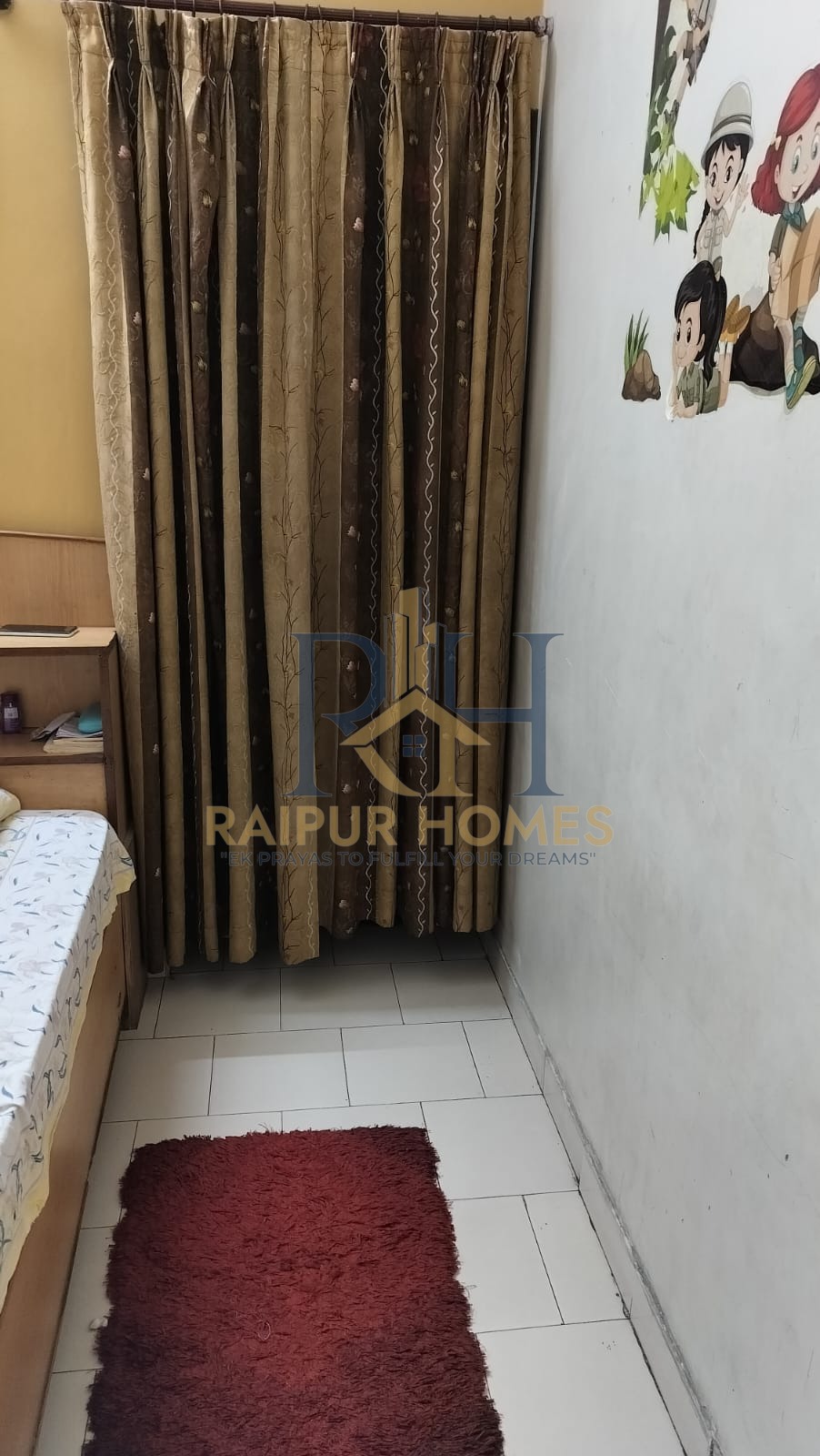 9BHK RESIDENTIAL BUNGLOW AVAILABLE IN SHANKAR NAGAR .