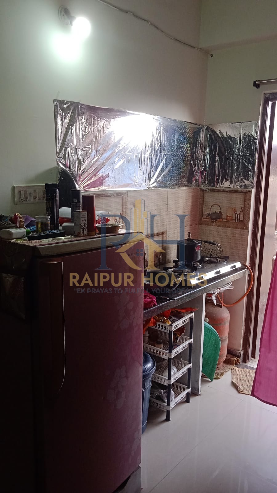 2 BHK RESIDENTIAL FLAT AVAILABLE IN GUDHIYARI