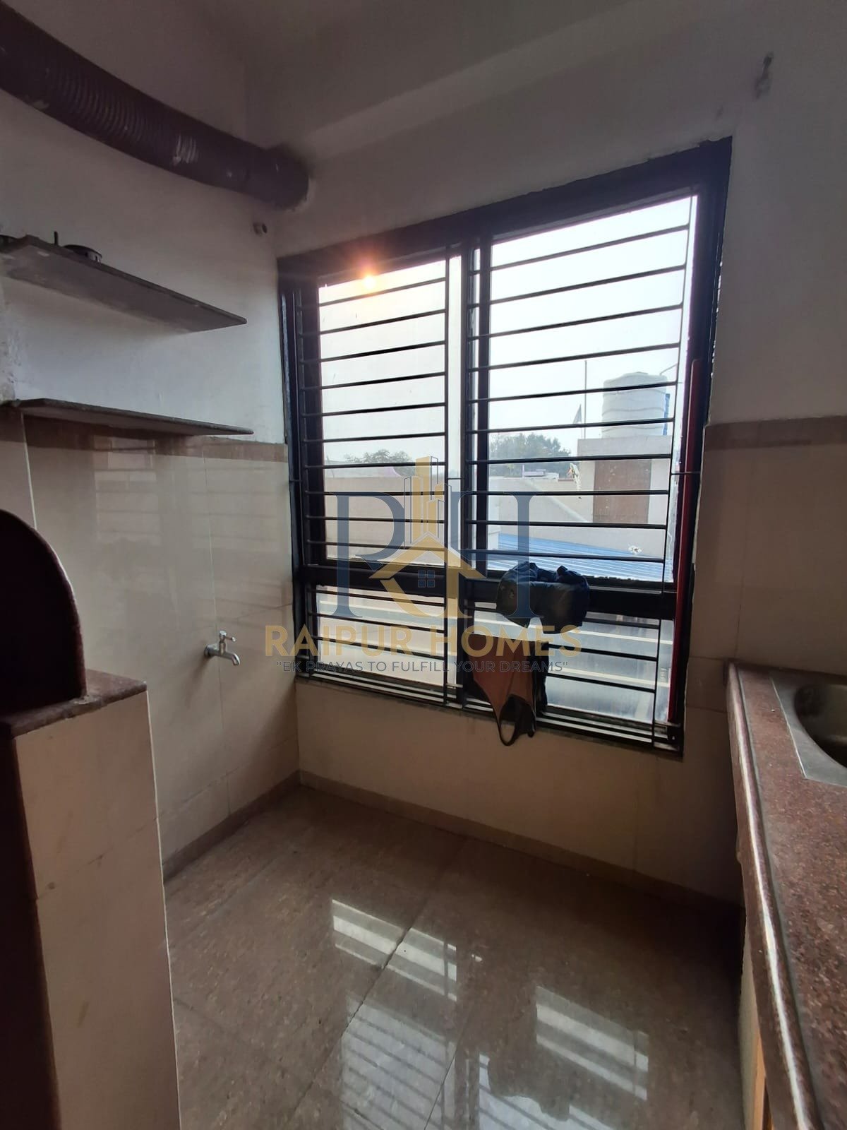 2 BHK RESIDENTIAL FLAT AVAILABLE IN TELIBANDHA