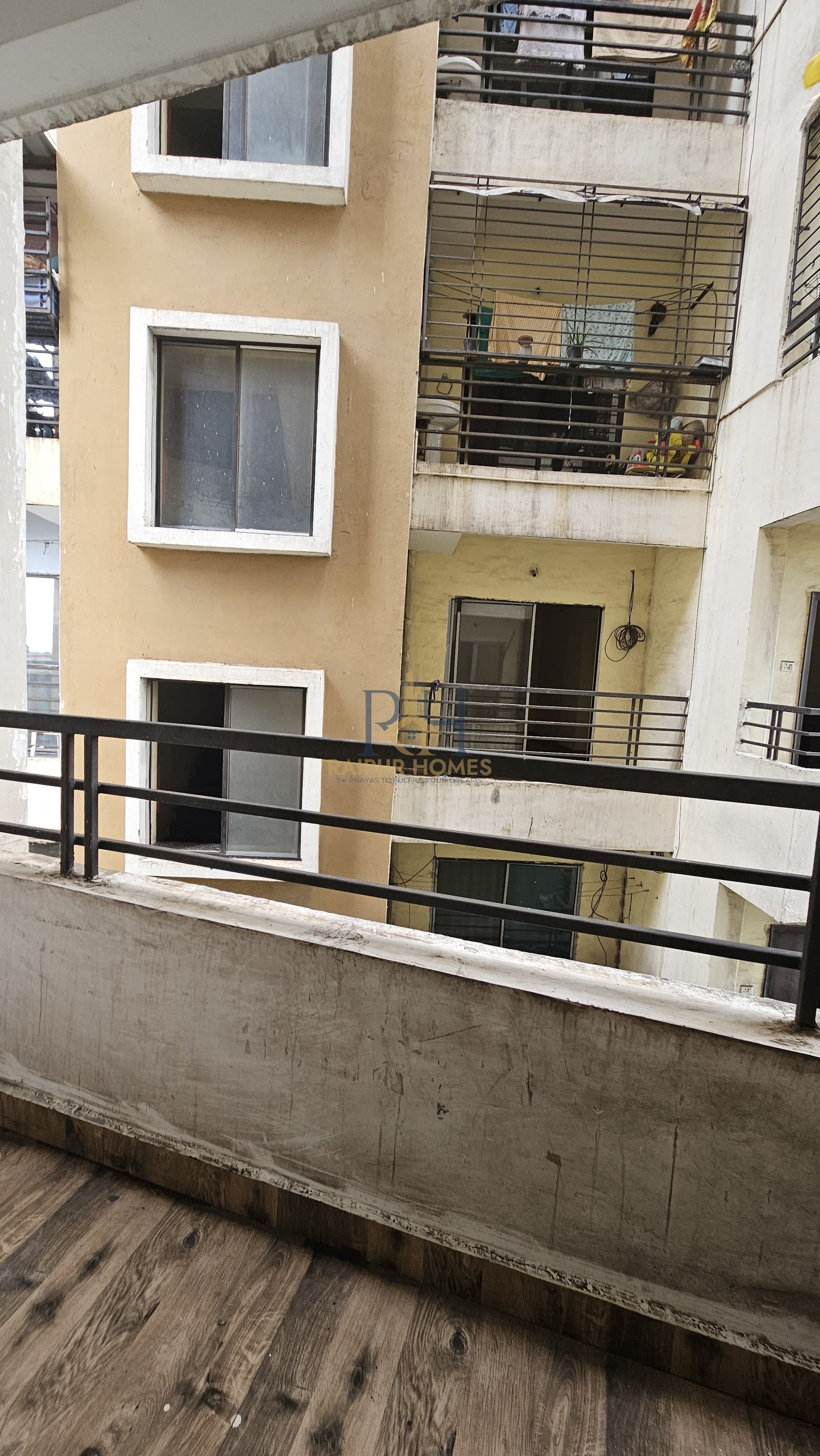 2 BHK RESIDENTIAL FLAT AVAILABLE IN GUDHIYARI