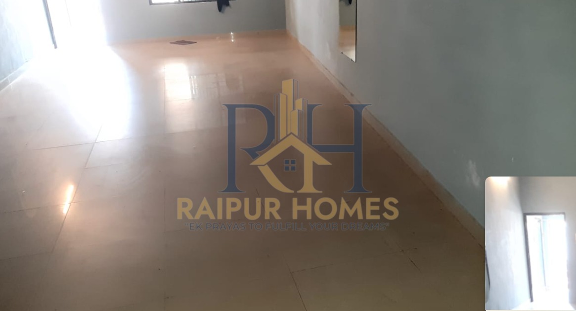 COMMERCIAL OFFICE AVAILABLE IN PANDRI