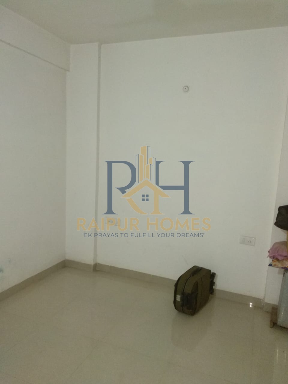 2 BHK RESIDENTIAL FLAT AVAILABLE NEAR IN BHILAI