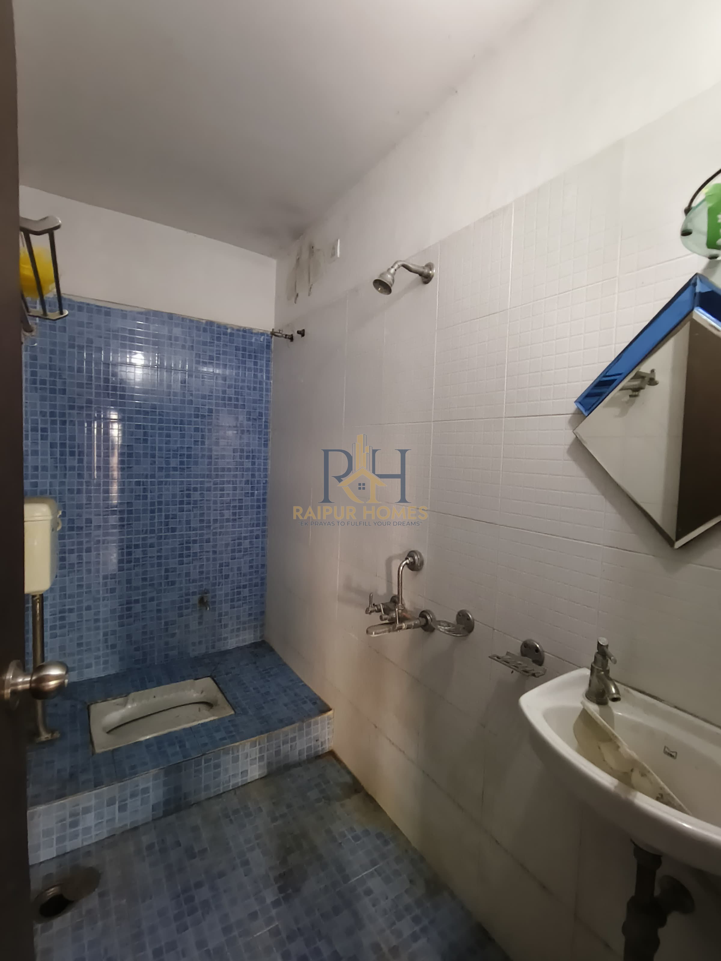 2 BHK RESIDENTIAL FLAT AVAILABLE IN TELIBANDHA
