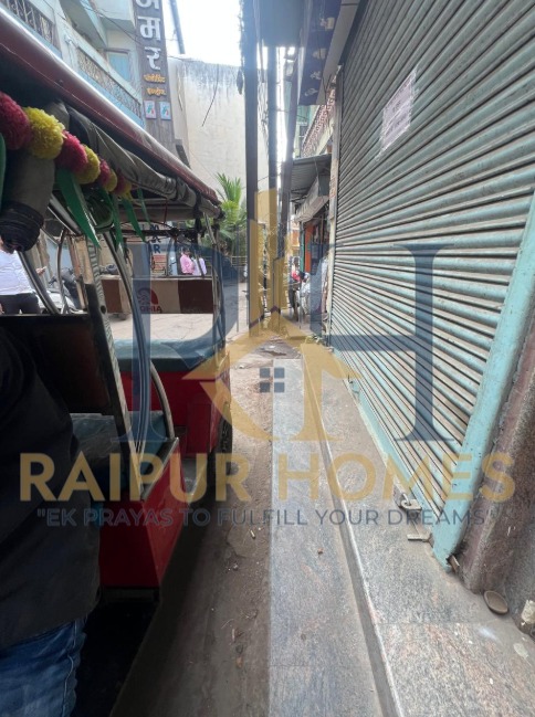 COMMERCIAL SHOP AVAILABLE IN MG ROAD