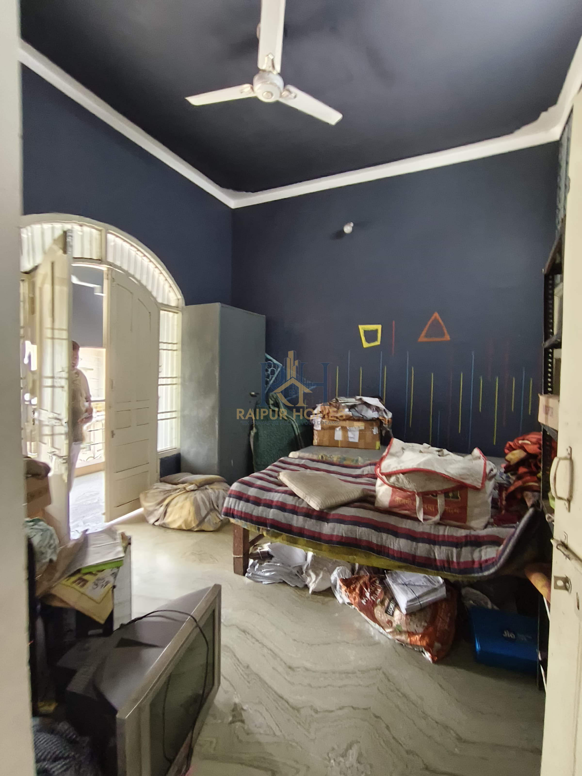 5 BHK RESIDENTIAL HOUSE AVAILABLE IN GUDHIYARI