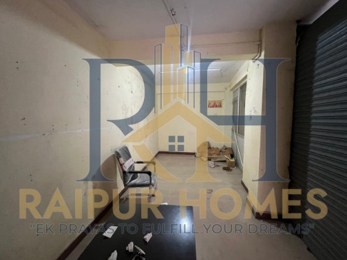 COMMERCIAL SHOP AVAILABLE IN MG ROAD