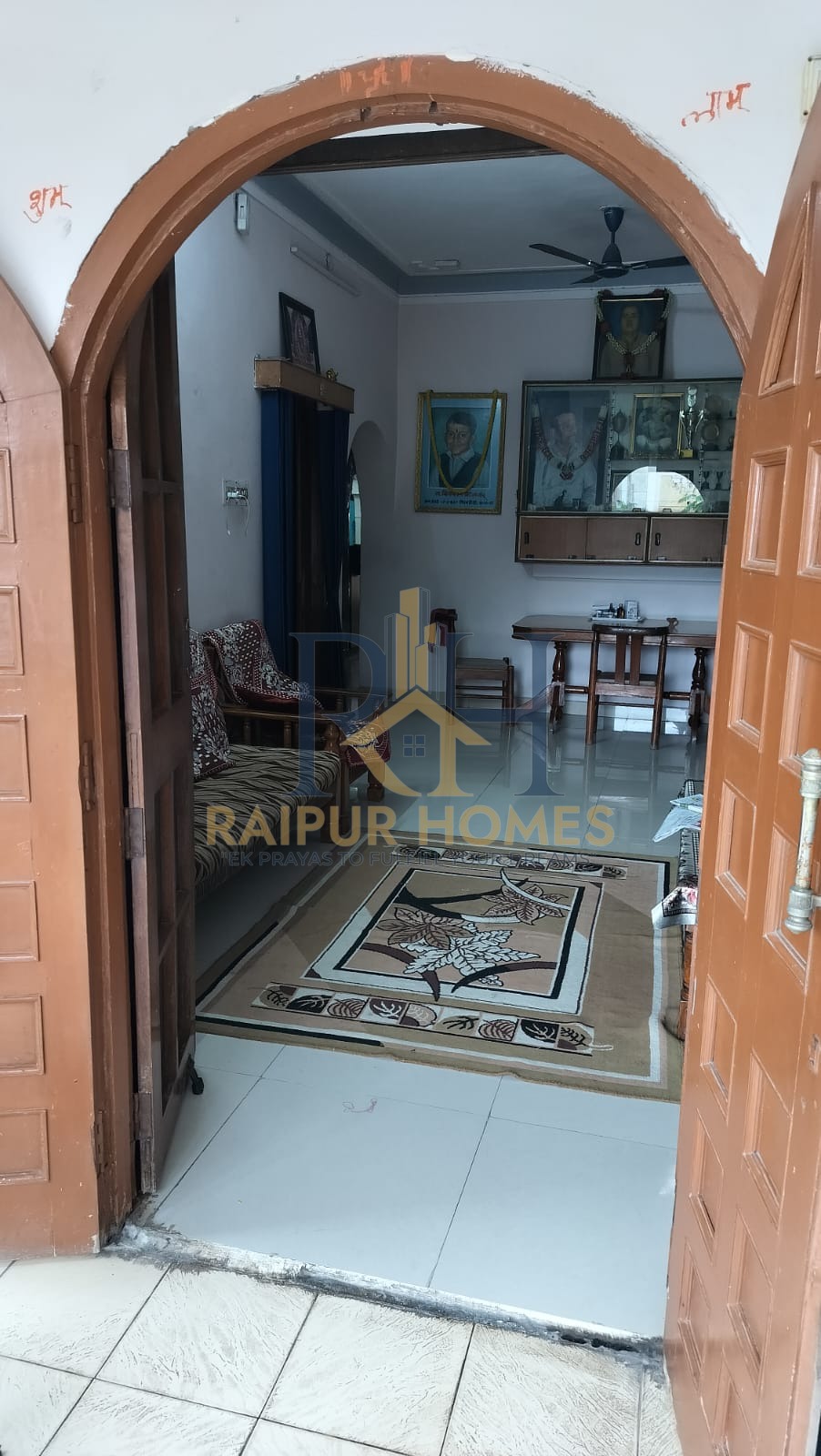 9BHK RESIDENTIAL BUNGLOW AVAILABLE IN SHANKAR NAGAR .