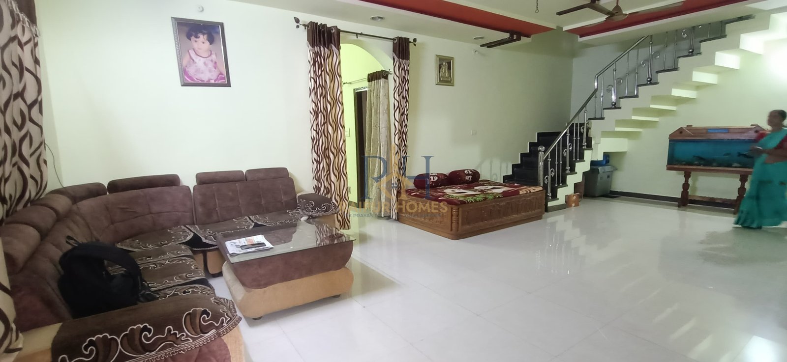 8 BHK RESIDENTIAL HOUSE AVAILABLE IN SANTOSHI NAGAR