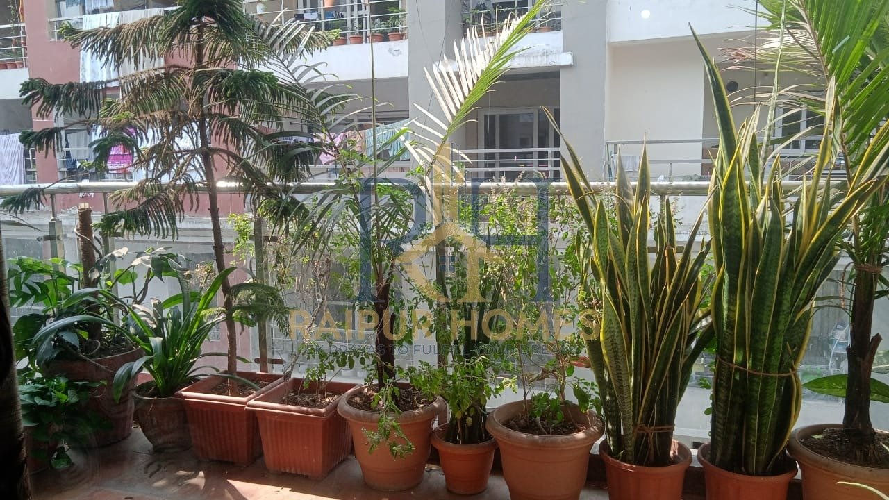 3 BHK RESIDENTIAL FLAT AVAILABLE IN KACHNA