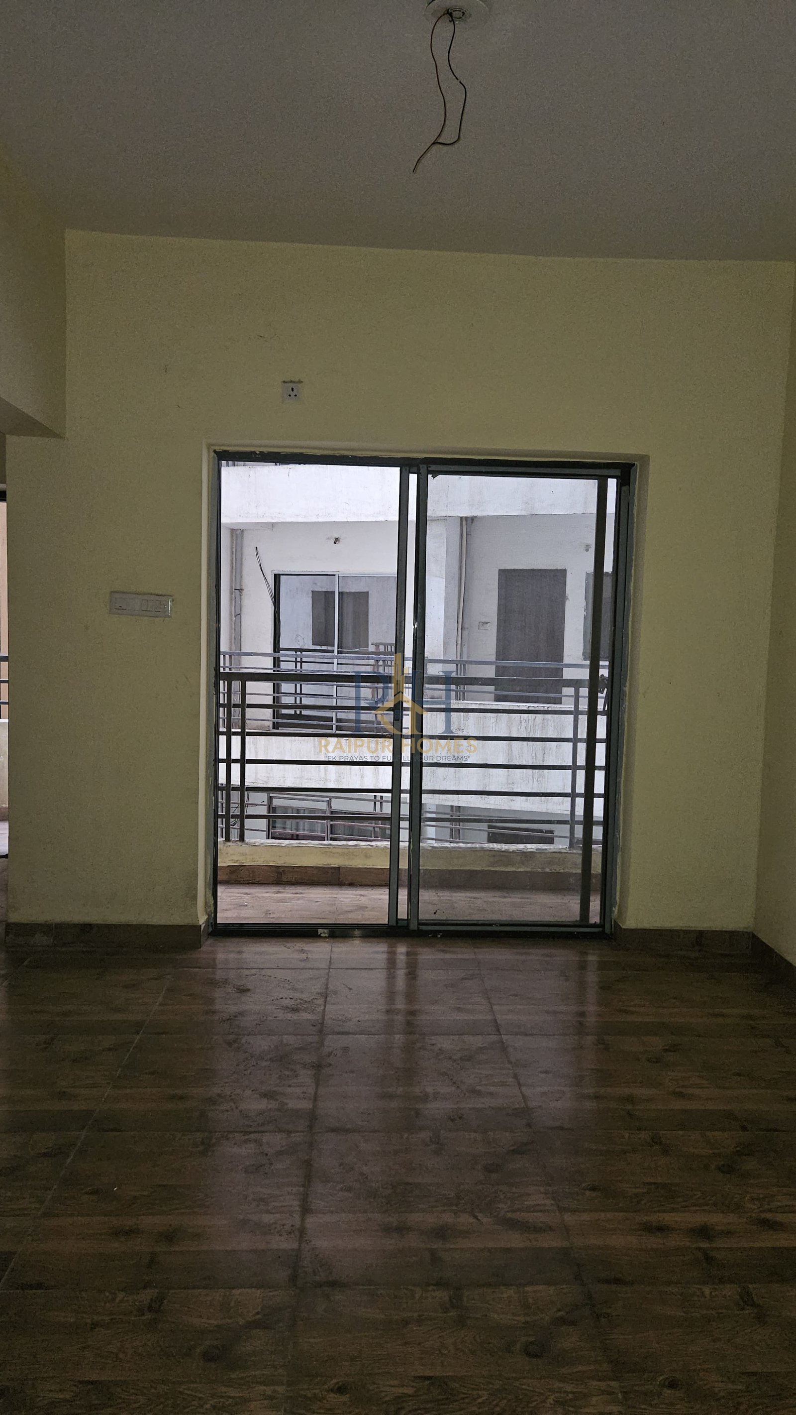 2 BHK RESIDENTIAL FLAT AVAILABLE IN GUDHIYARI