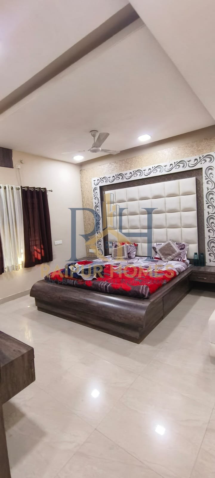 4 BHK RESIDENTIAL HOUSE AVAILABLE IN TELIBANDHA