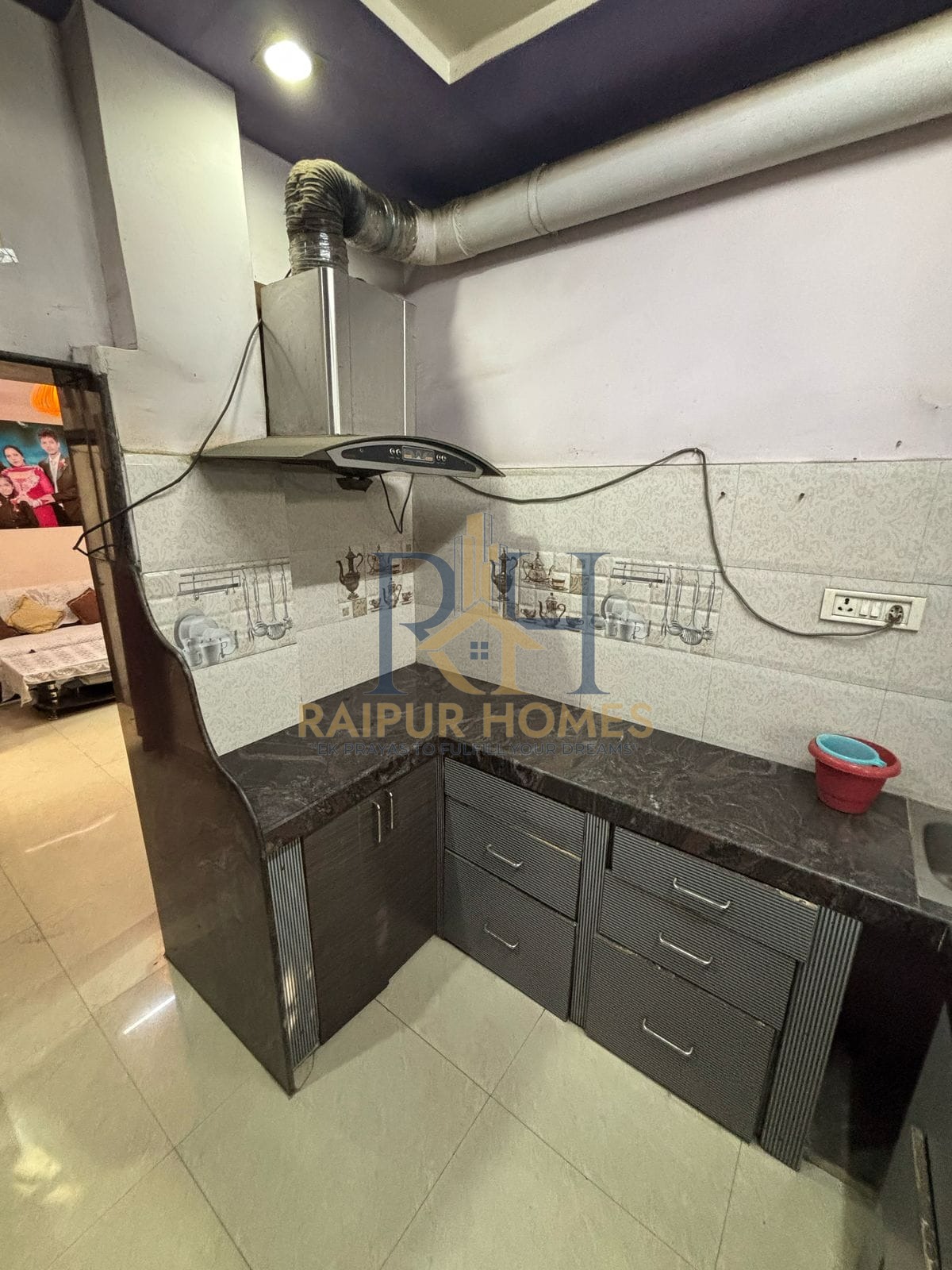 2 BHK RESIDENTIAL FLAT AVAILABLE IN CHOUBEY COLONY