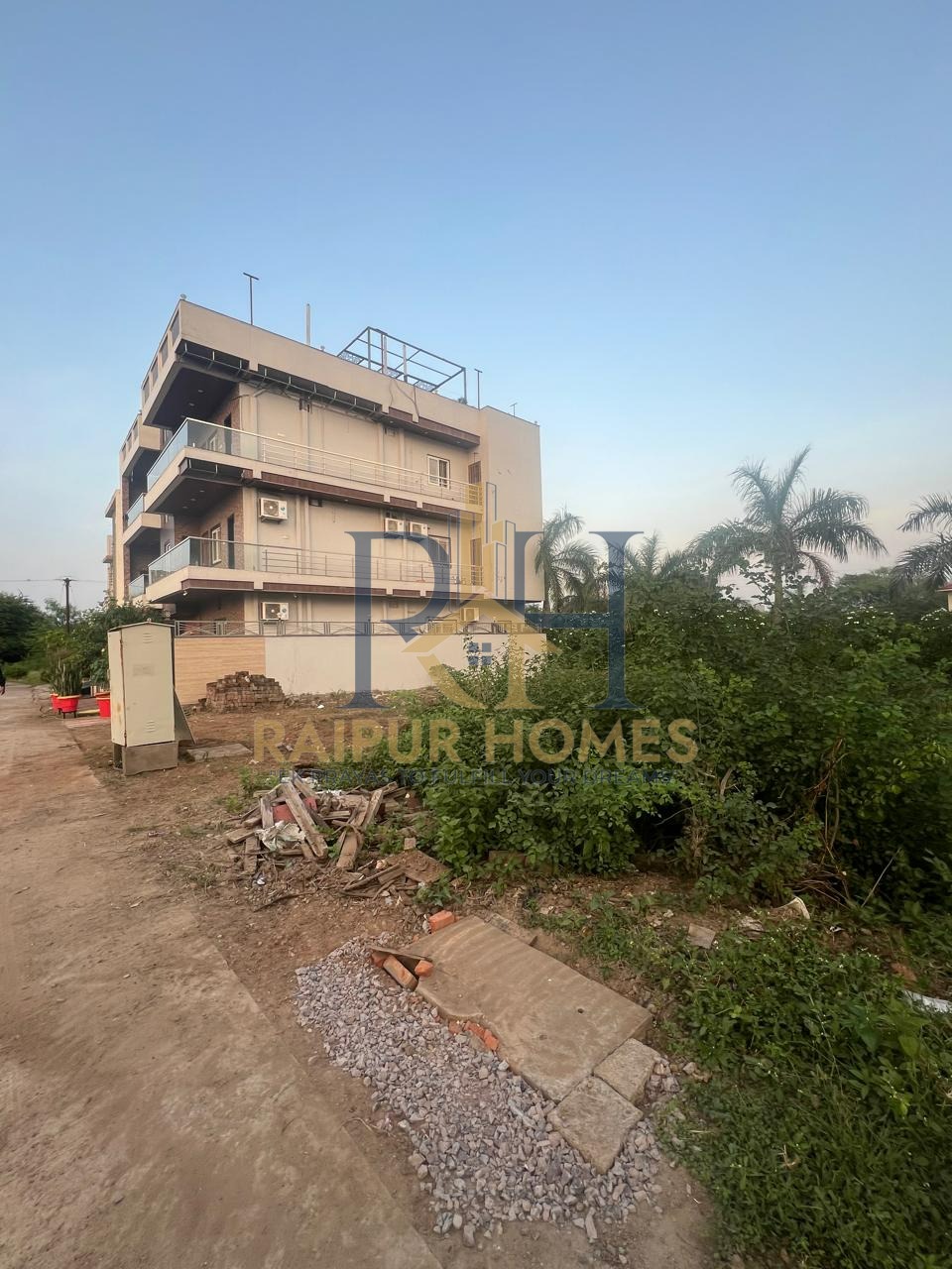 10 BHK RESIDENTIAL BUNGALOW AVAILABLE NEAR IN SADDU