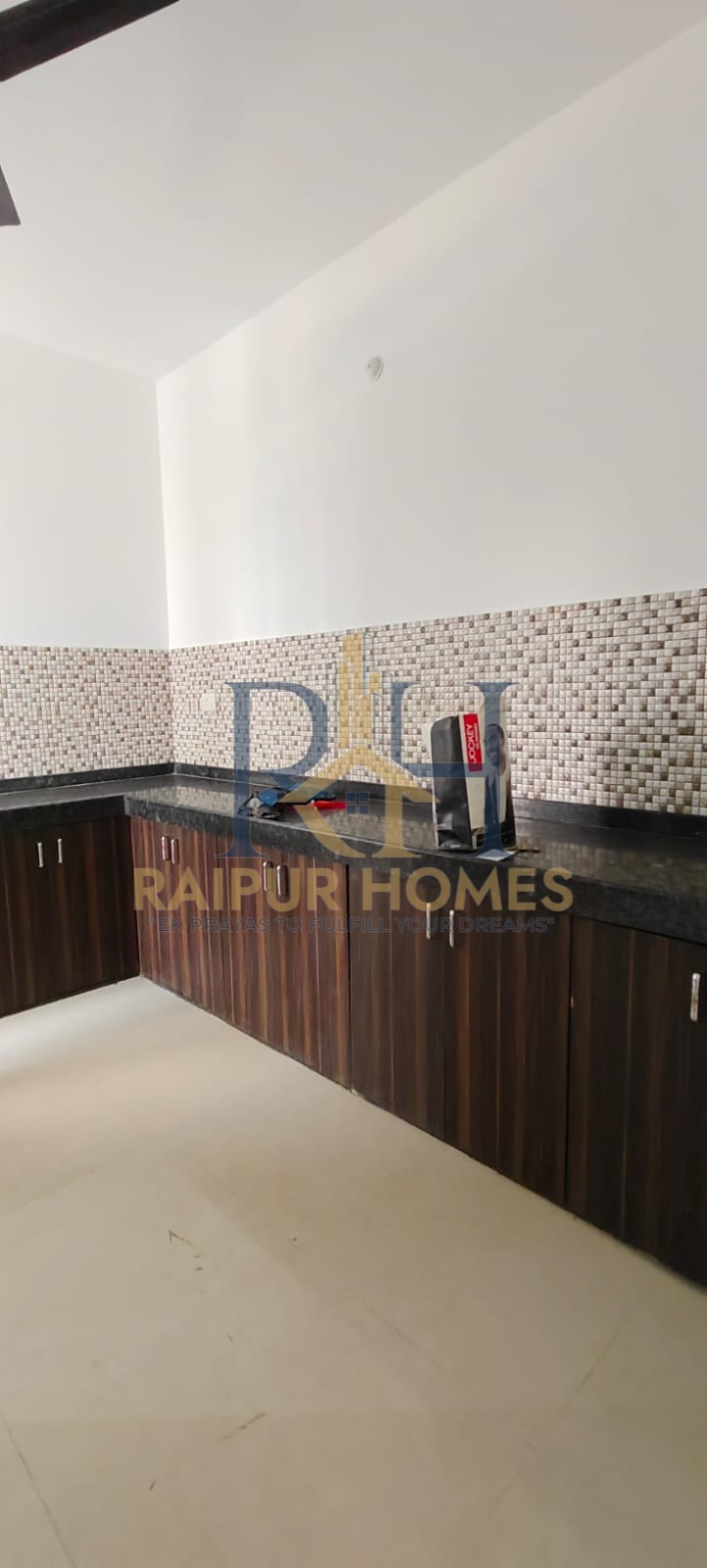 RESIDENTIAL FLAT AVAILABLE IN JORA