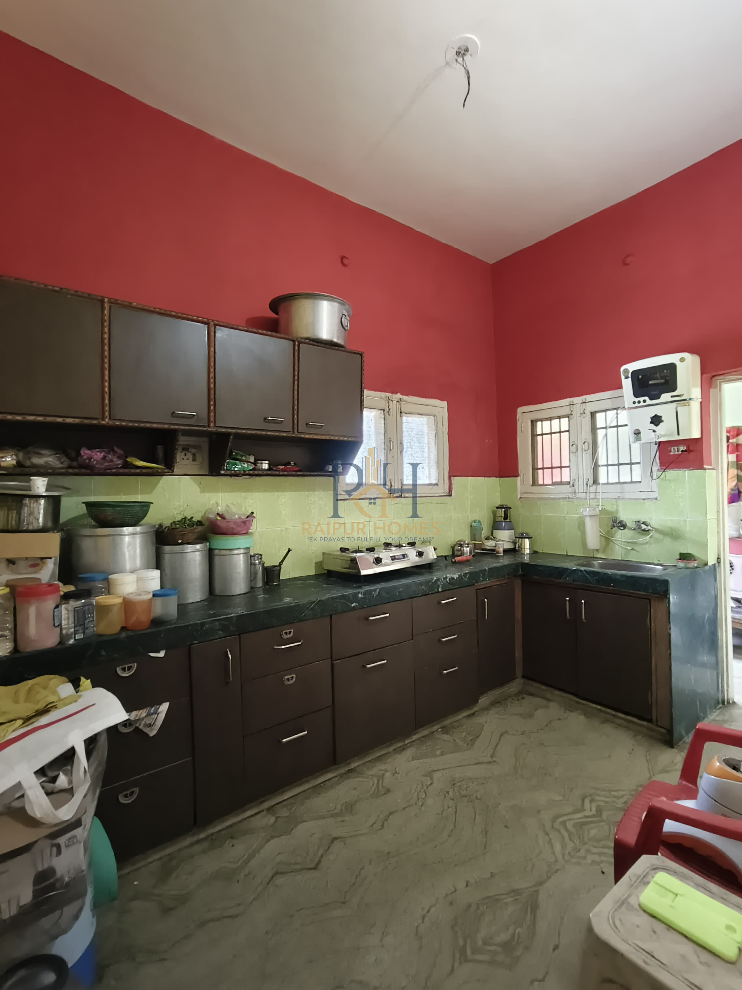 5 BHK RESIDENTIAL HOUSE AVAILABLE IN GUDHIYARI