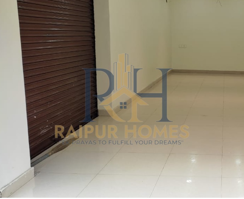 COMMERCIAL SHOP  AVAILABLE IN PANDRI