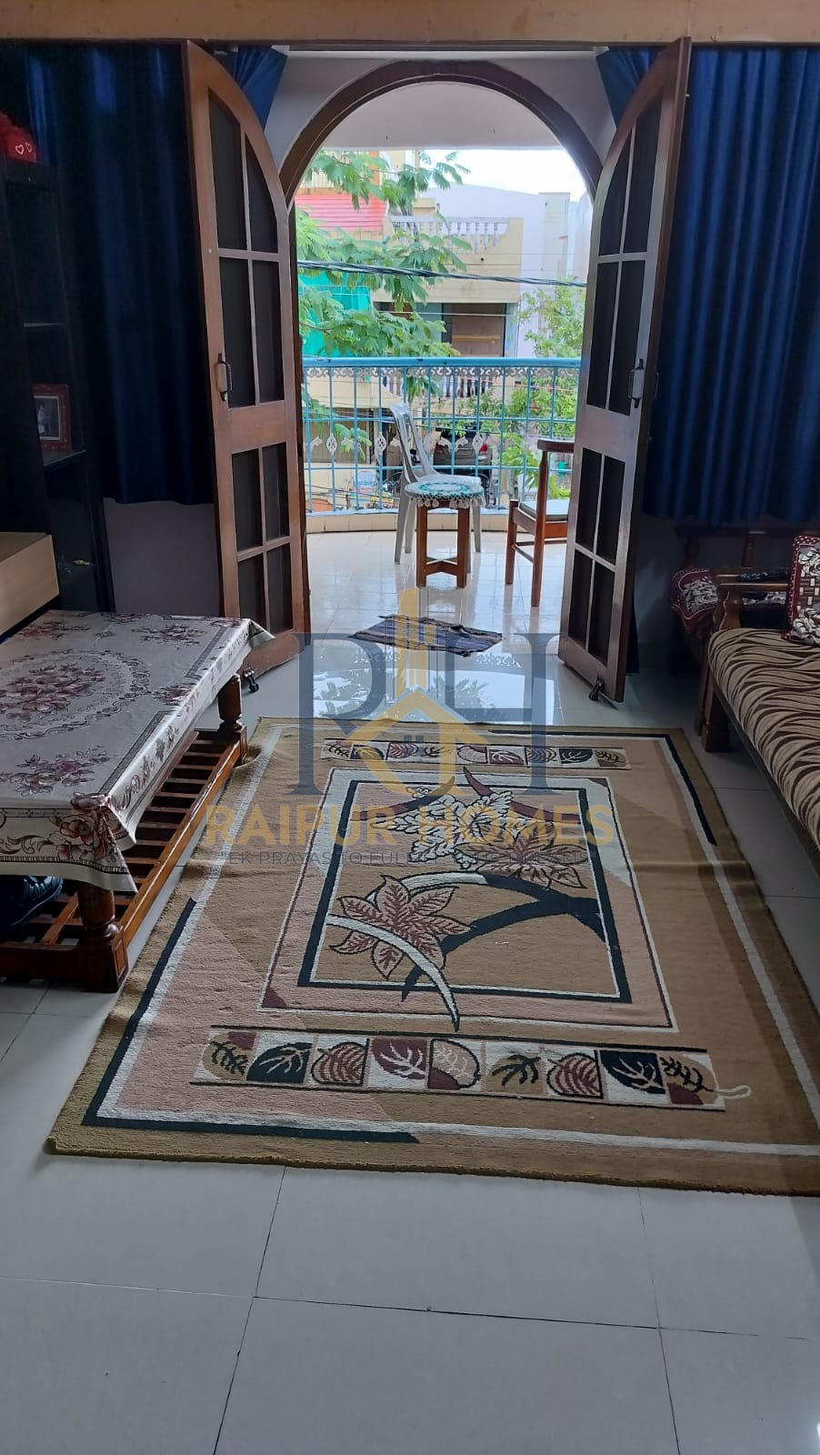 9BHK RESIDENTIAL BUNGLOW AVAILABLE IN SHANKAR NAGAR .