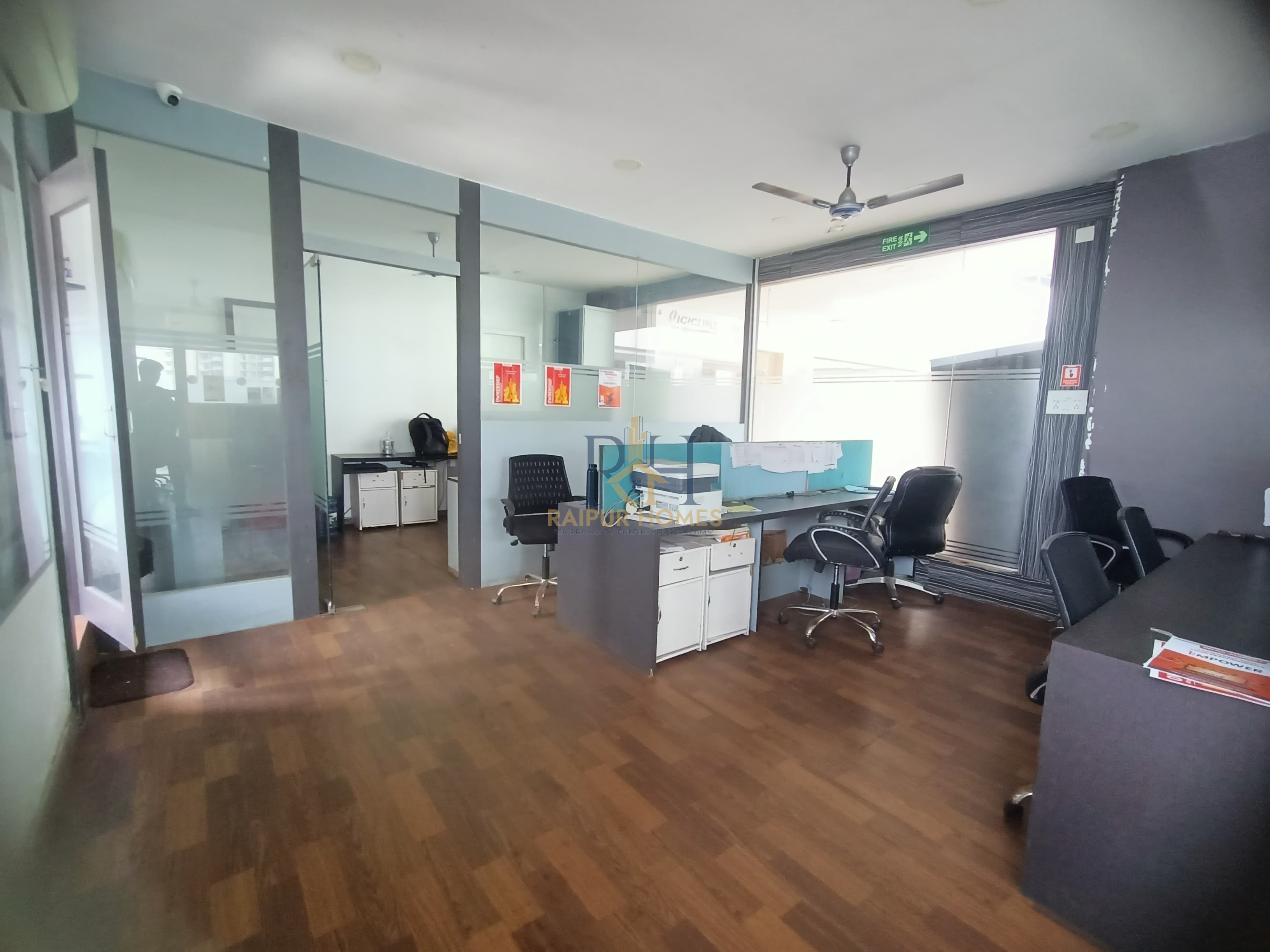 COMMERCIAL OFFICE AVAILABLE IN TELIBANDHA