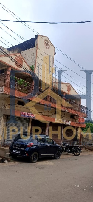 COMMERCIAL HALL AVAILABLE IN PANDRI