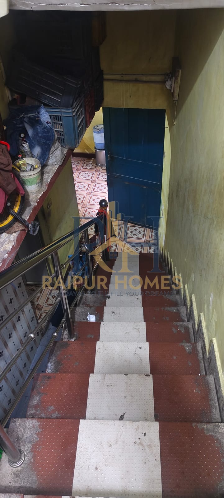 RESIDENTIAL HOUSE AVAILABLE IN SANTOSHI NAGAR