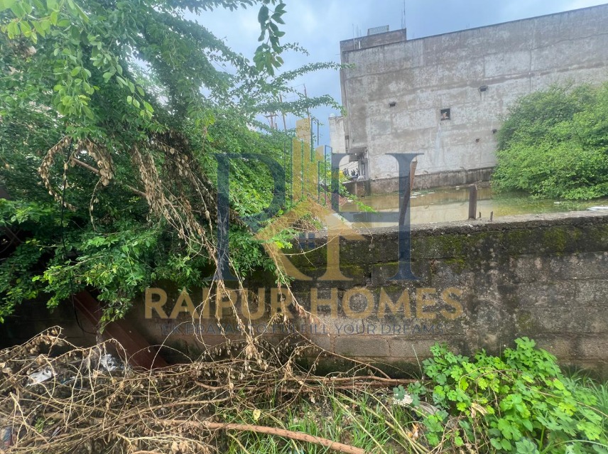 COMMERCIAL  PLOT AVAILABLE IN PACHPEDI NAKA