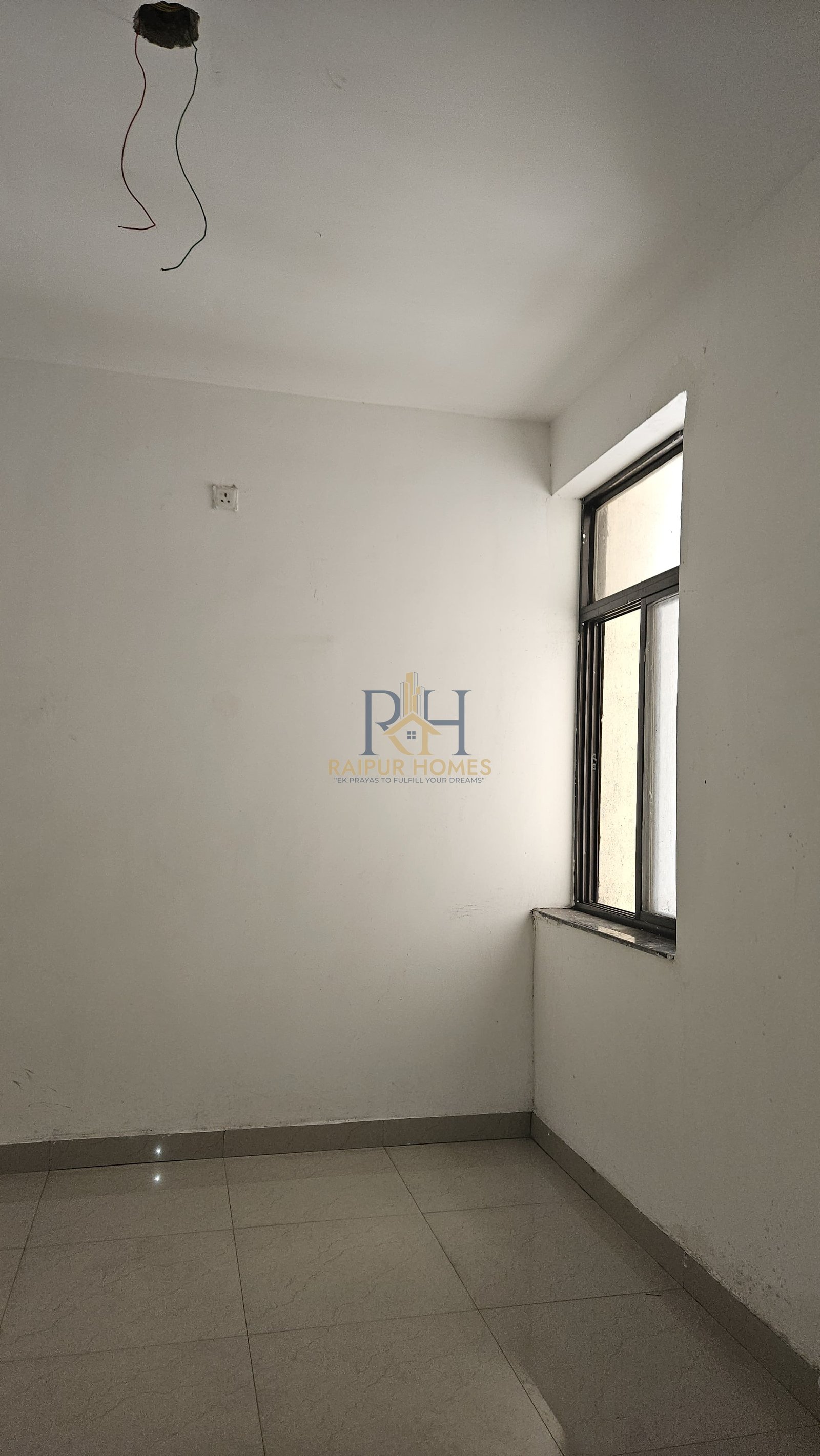 3 BHK RESIDENTIAL FLAT AVAILABLE IN GUDHIYARI