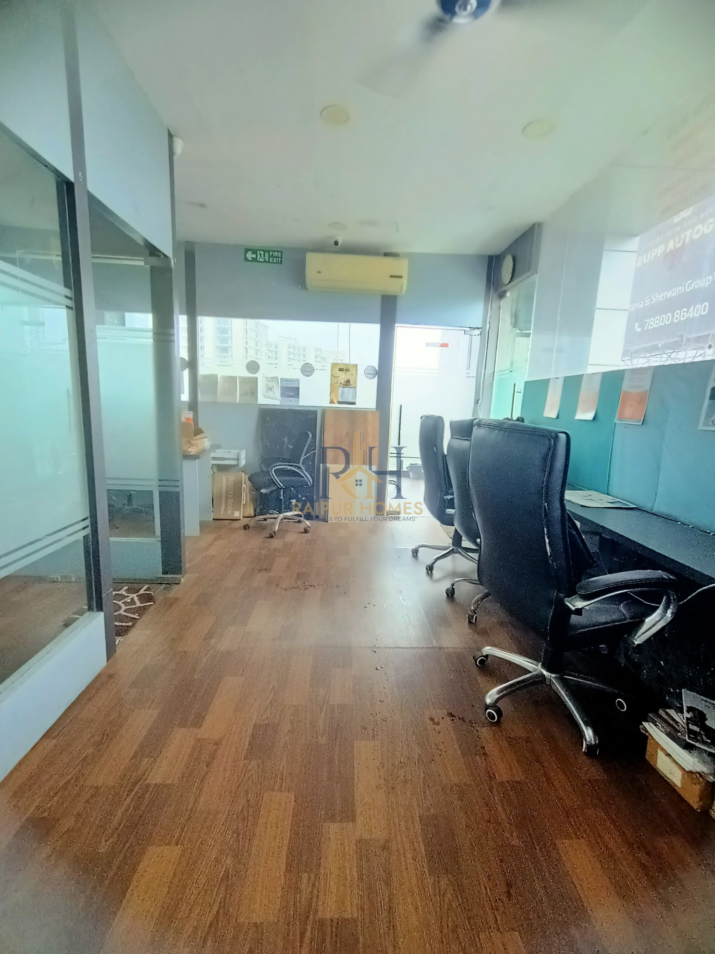 COMMERCIAL OFFICE AVAILABLE IN TELIBANDHA