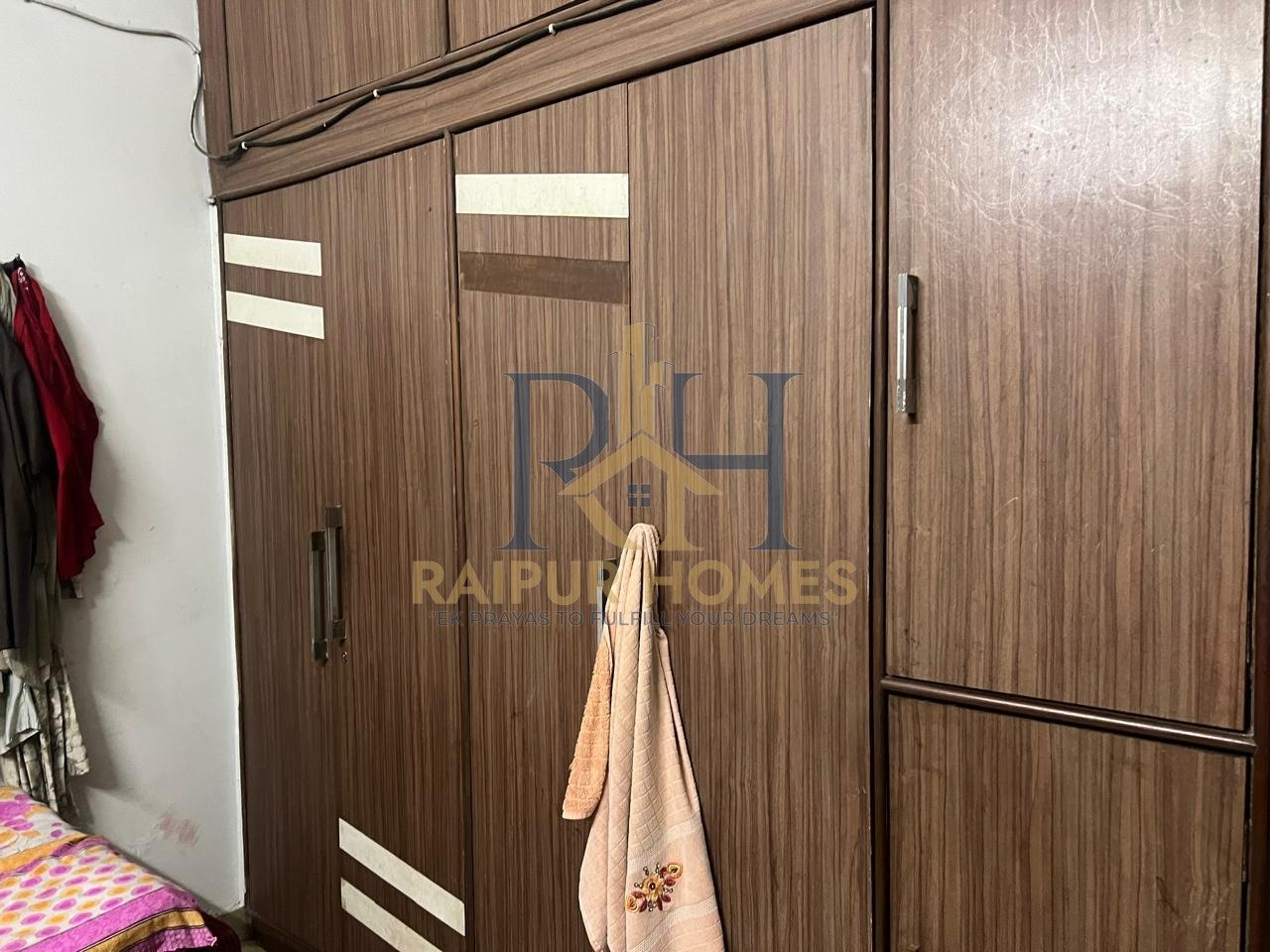 2 BHK RESIDENTIAL HOUSE AVAILABLE IN GUDHIYARI