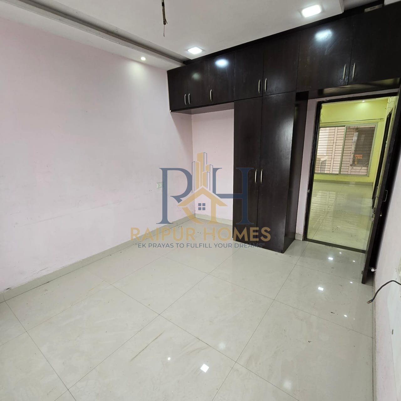 3 BHK RESIDENTIAL FLAT AVAILABLE IN MOWA