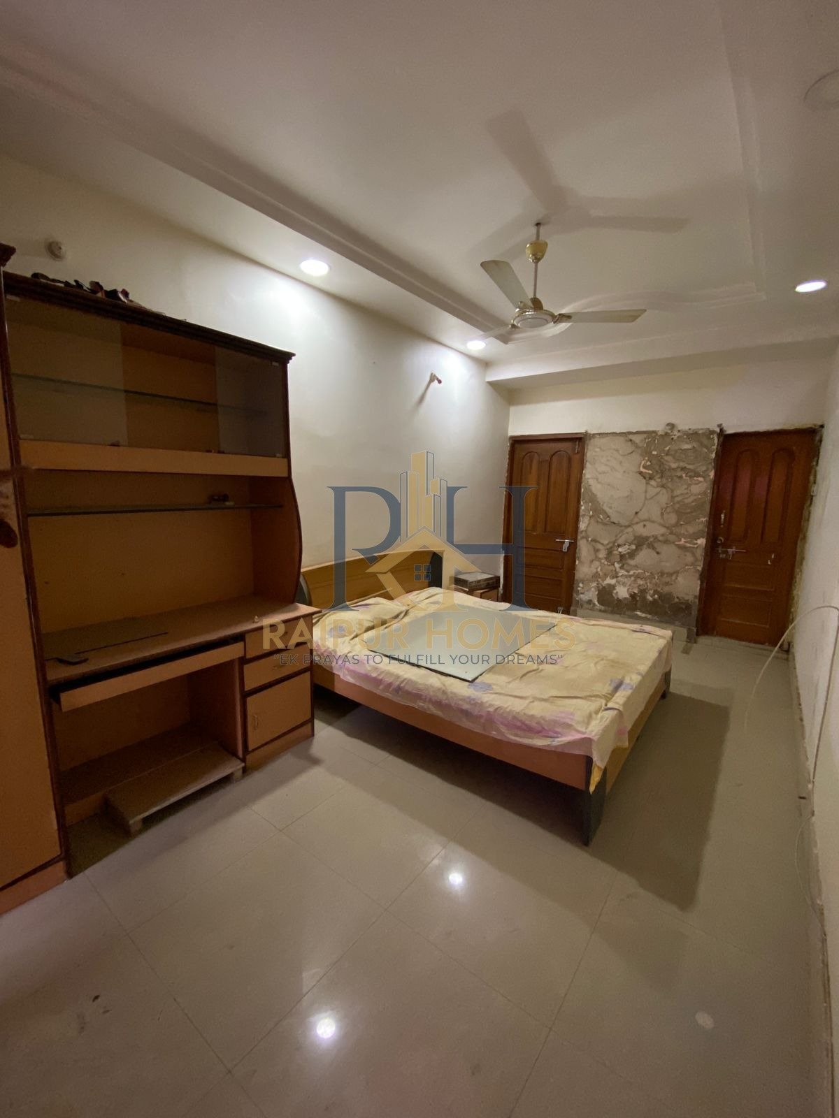 10 BHK RESIDENTIAL BUNGALOW AVAILABLE IN TELIBANDHA