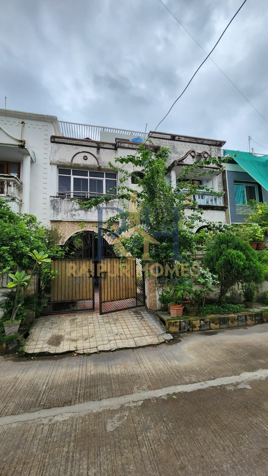 5 BHK RESIDENTIAL HOUSE AVAILABLE IN TATIBANDH