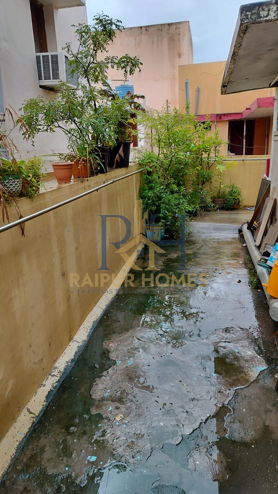 9BHK RESIDENTIAL BUNGLOW AVAILABLE IN SHANKAR NAGAR .