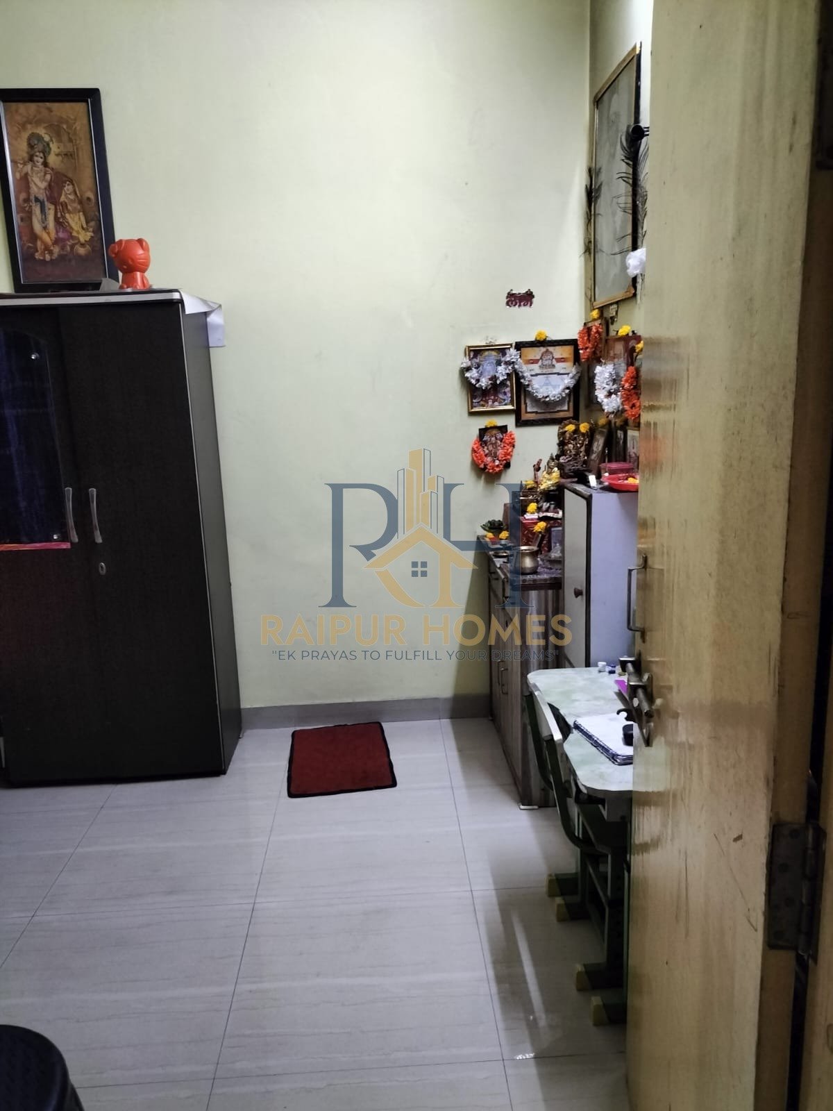 2 BHK RESIDENTIAL HOUSE AVAILABLE IN GUDHIYARI