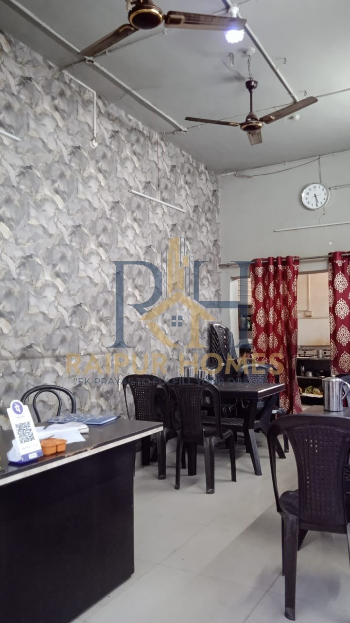 COMMERCIAL SHOP AVAILABLE IN DDU NAGAR