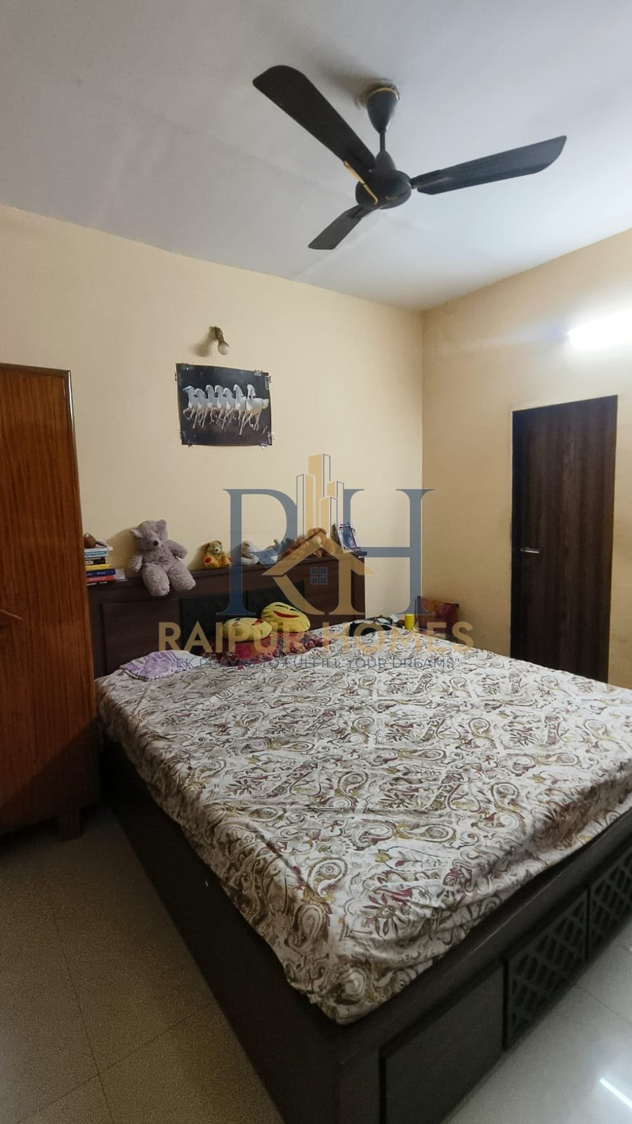 3 BHK RESIDENTIAL FLAT AVAILABLE IN SHANKAR NAGAR