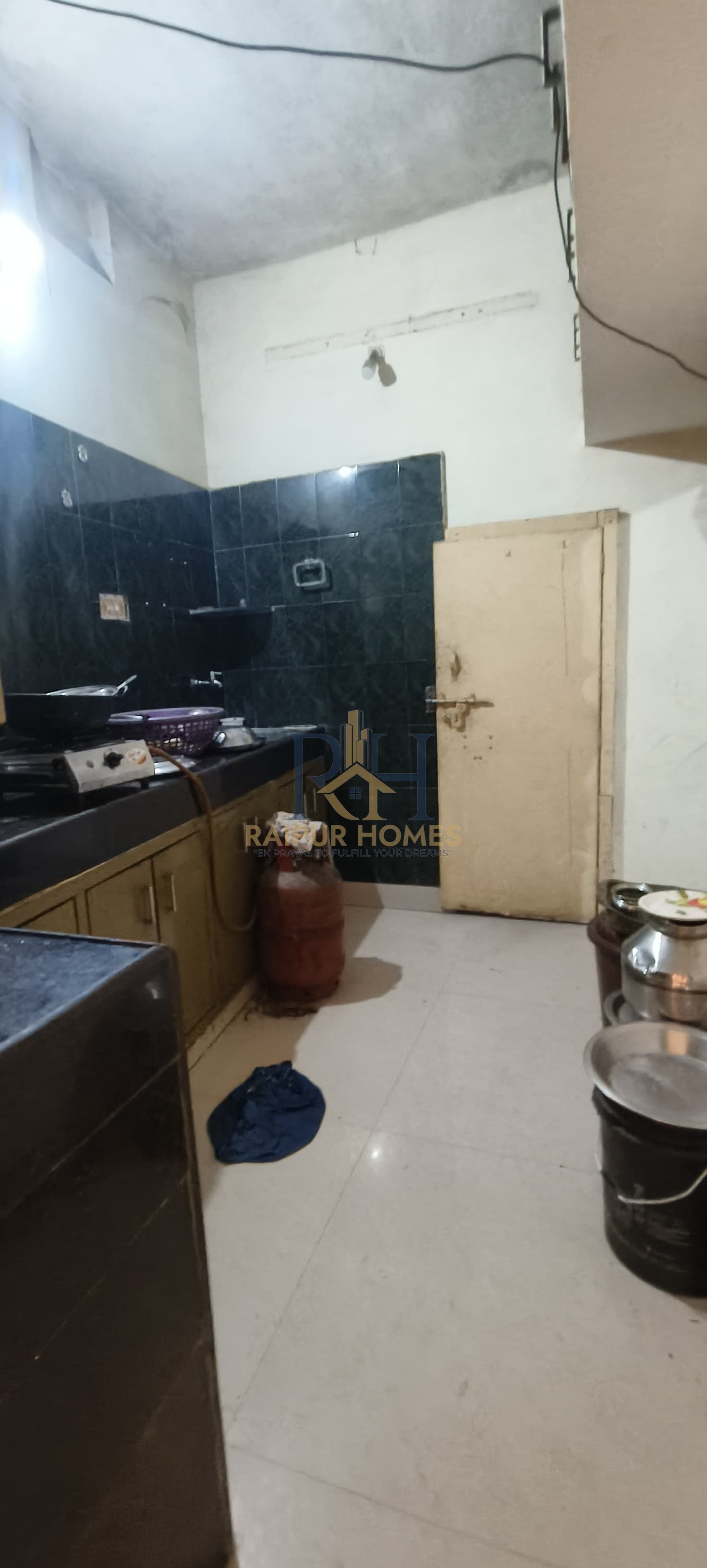 4 BHK RESIDENTIAL HOUSE AVAILABLE IN GUDHYARI