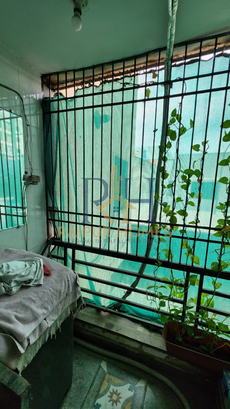 2 BHK RESIDENTIAL FLAT AVAILABLE IN TATIBANDH