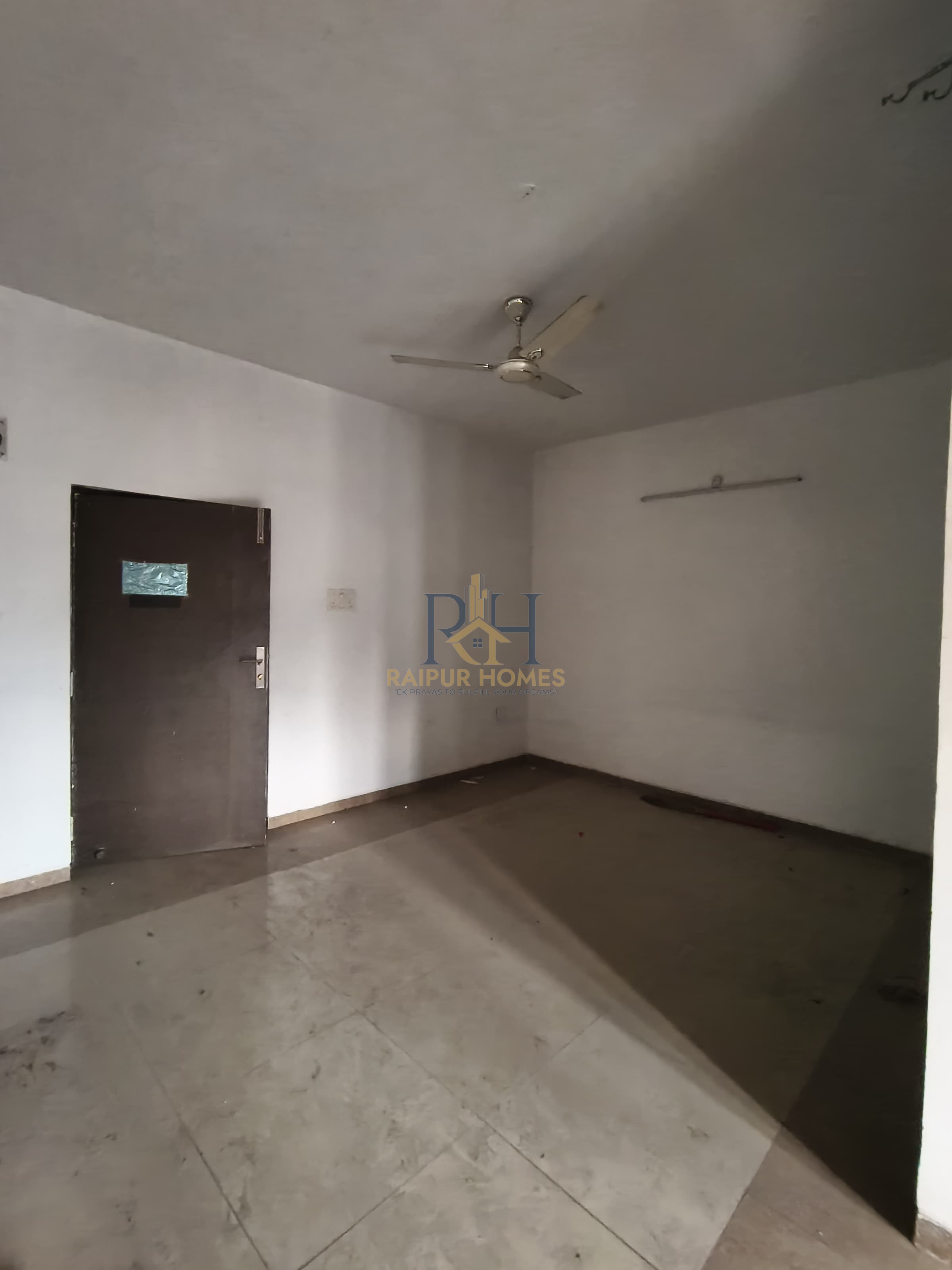2 BHK RESIDENTIAL FLAT AVAILABLE IN TELIBANDHA