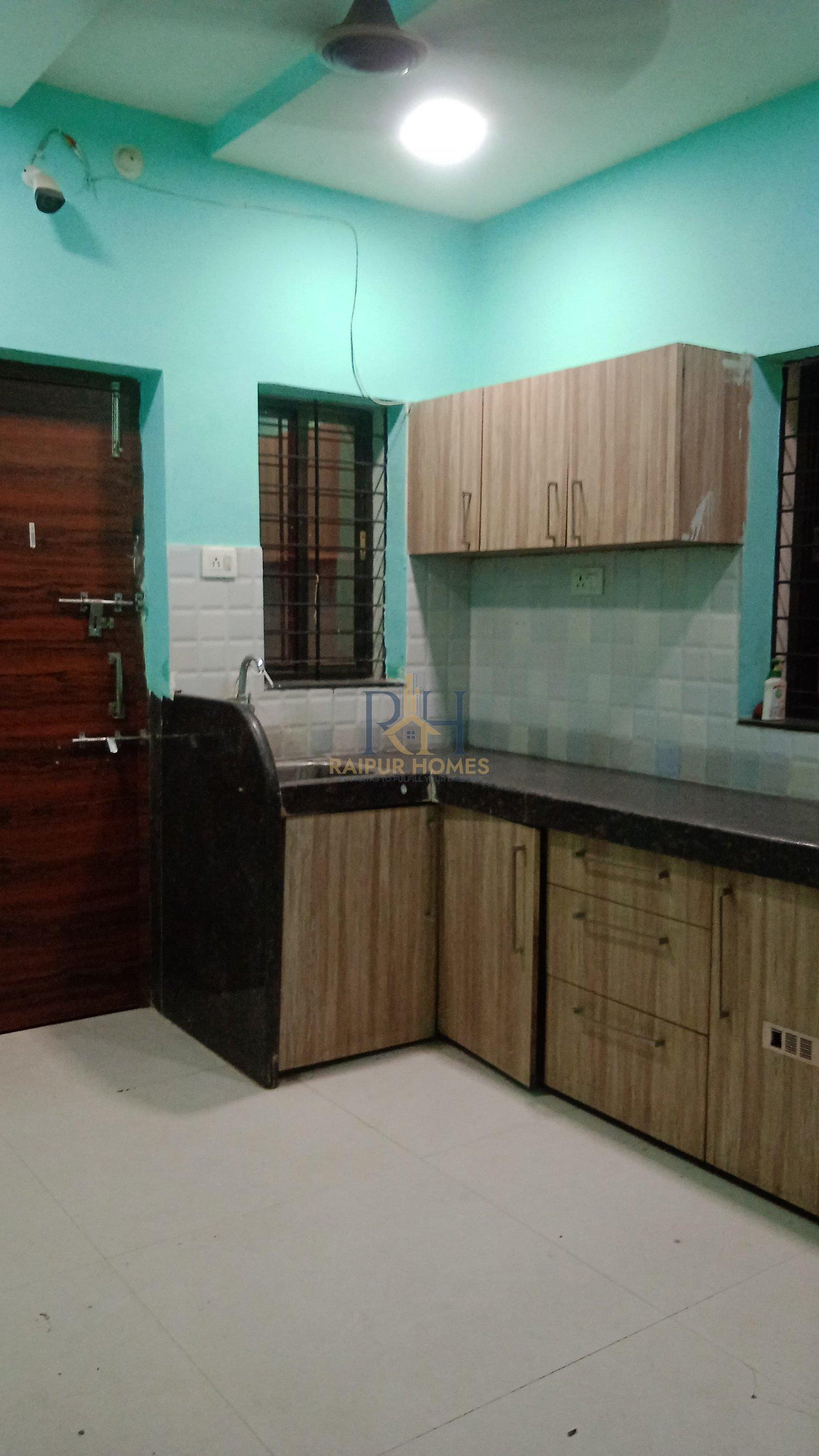 4 BHK RESIDENTIAL HOUSE AVAILABLE IN BHATAGAON